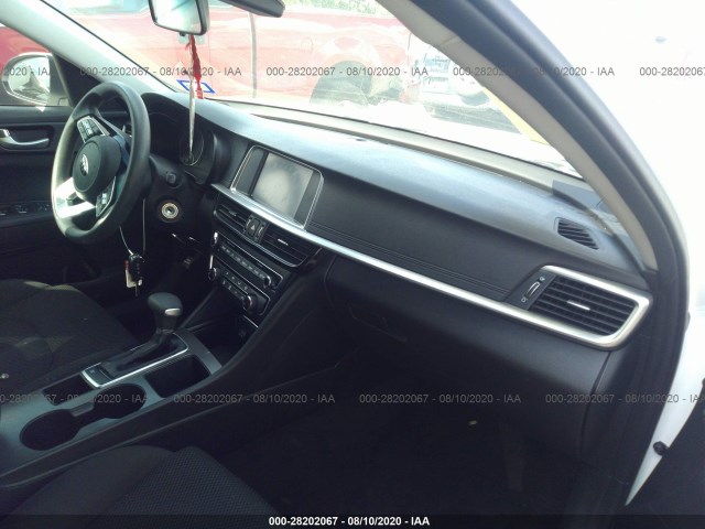 Photo 4 VIN: 5XXGT4L3XKG316459 - KIA OPTIMA 