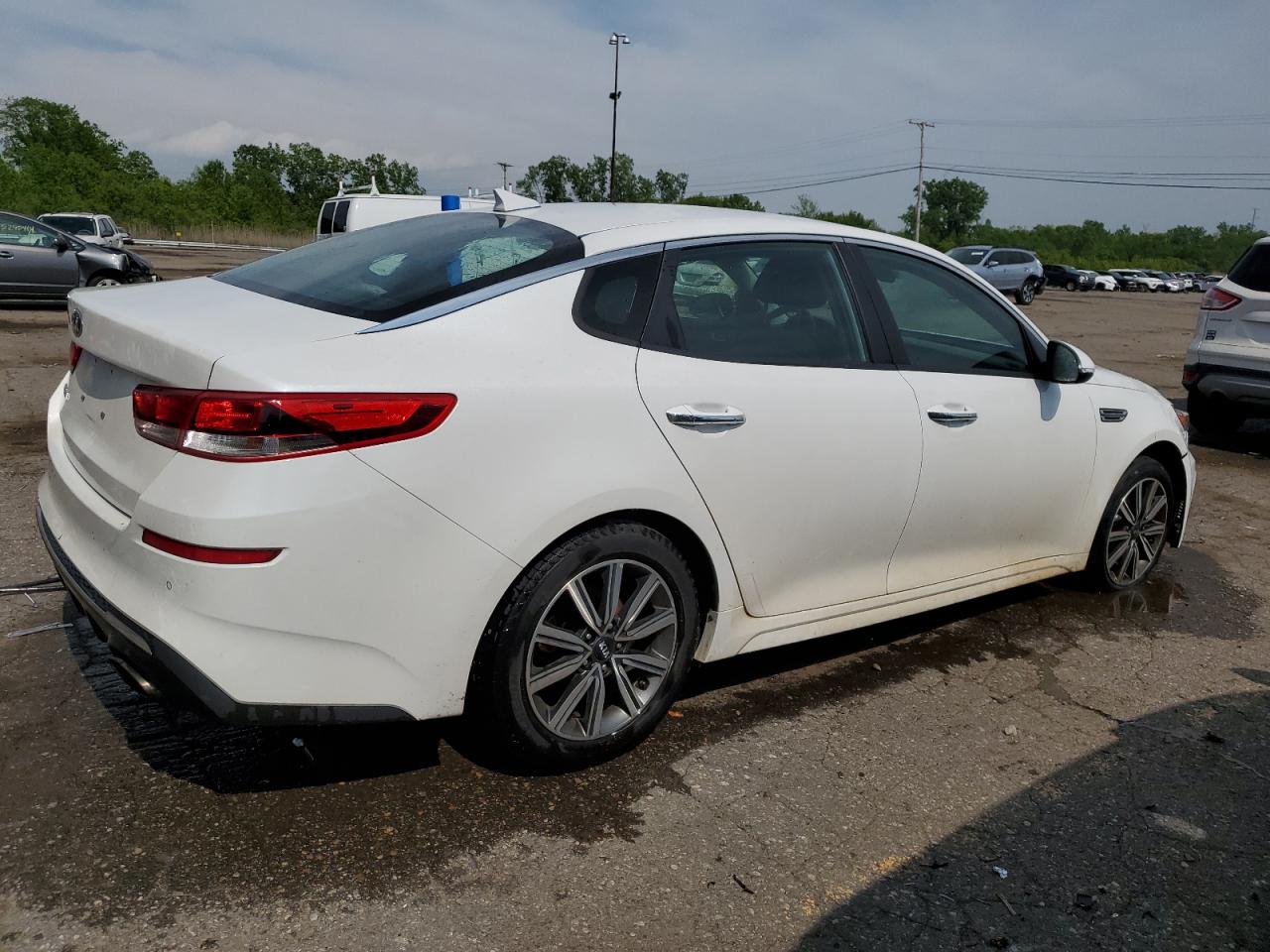 Photo 2 VIN: 5XXGT4L3XKG360865 - KIA OPTIMA 