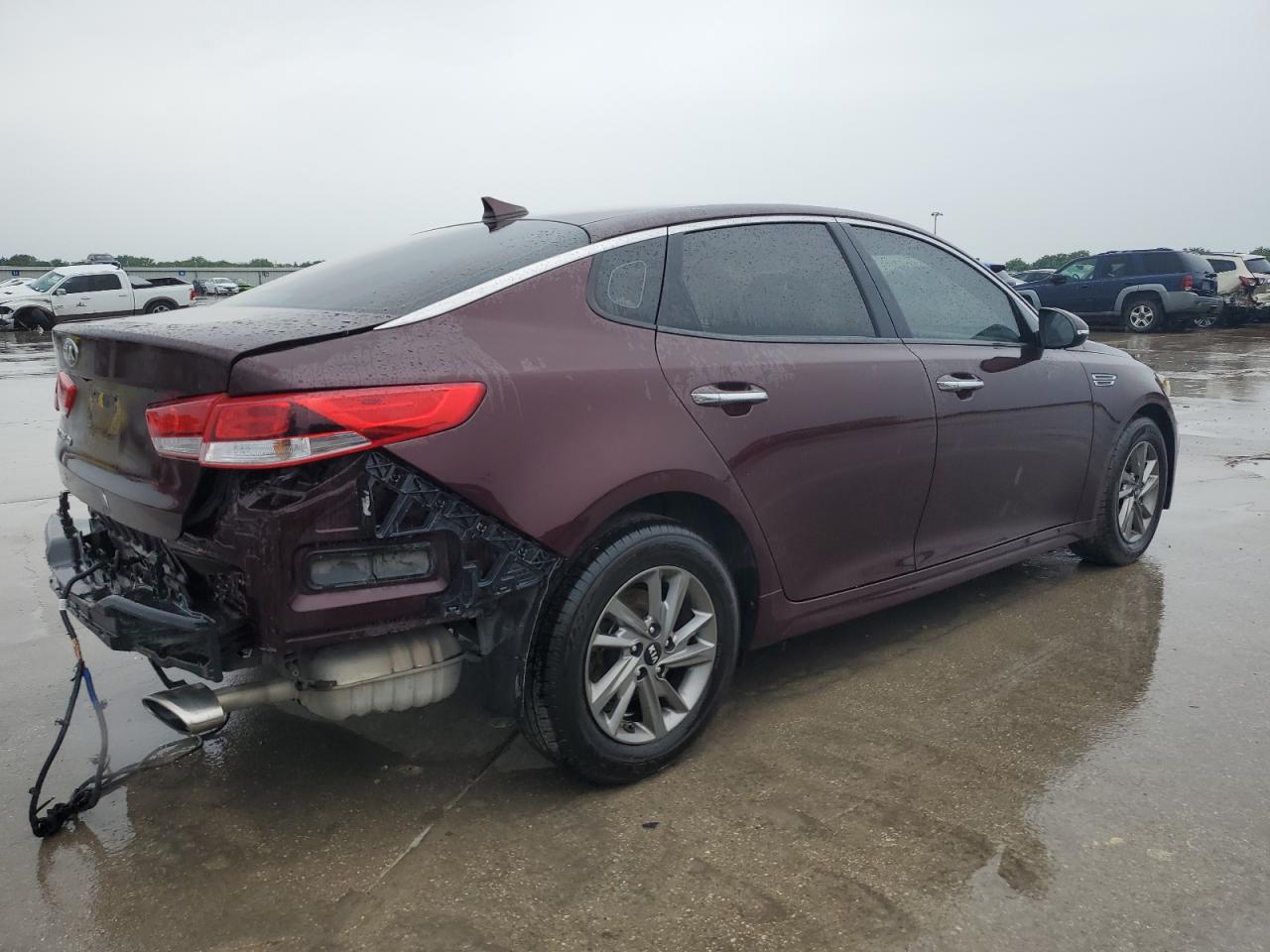 Photo 2 VIN: 5XXGT4L3XKG372529 - KIA OPTIMA 