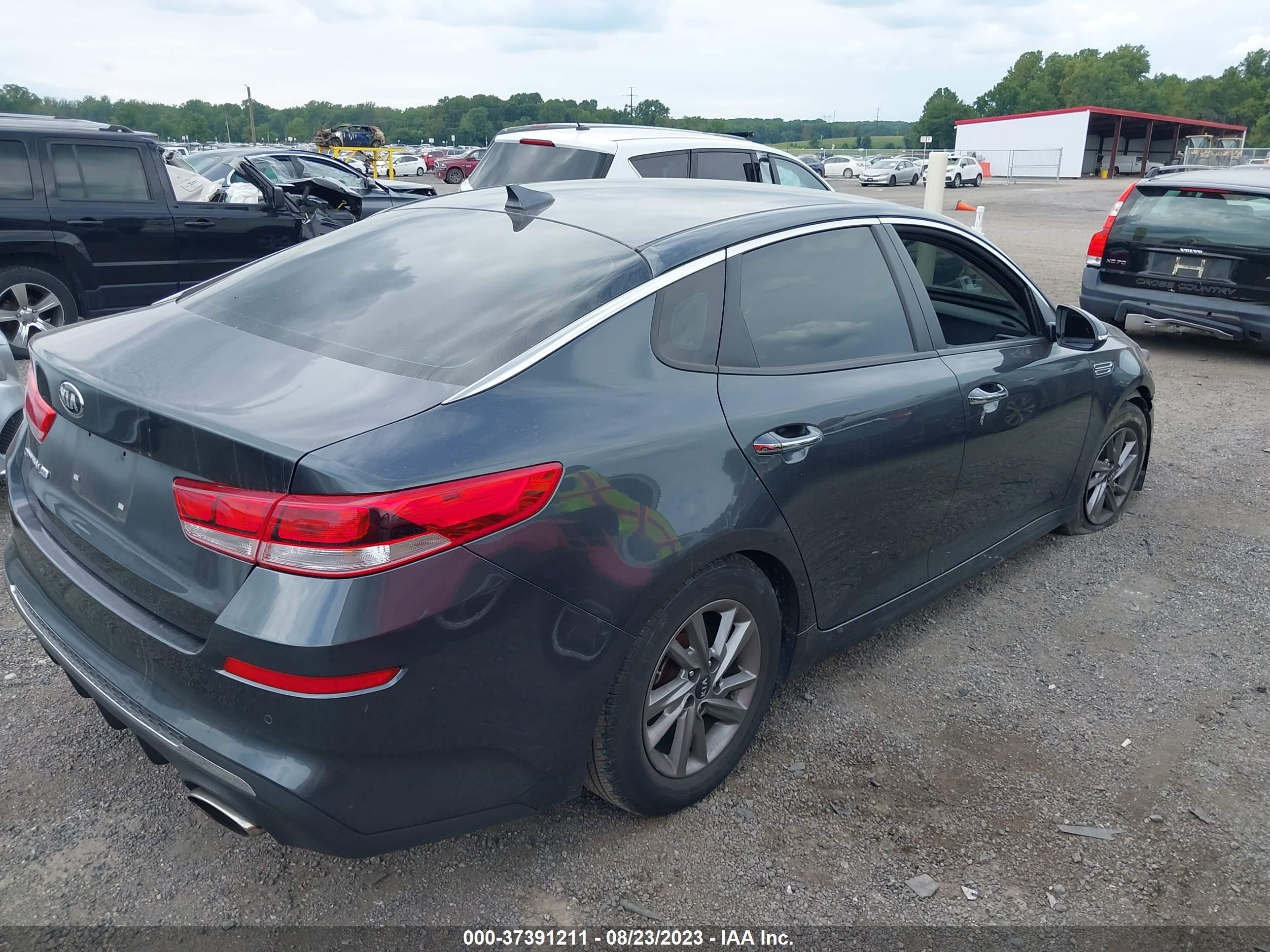 Photo 3 VIN: 5XXGT4L3XLG381233 - KIA OPTIMA 