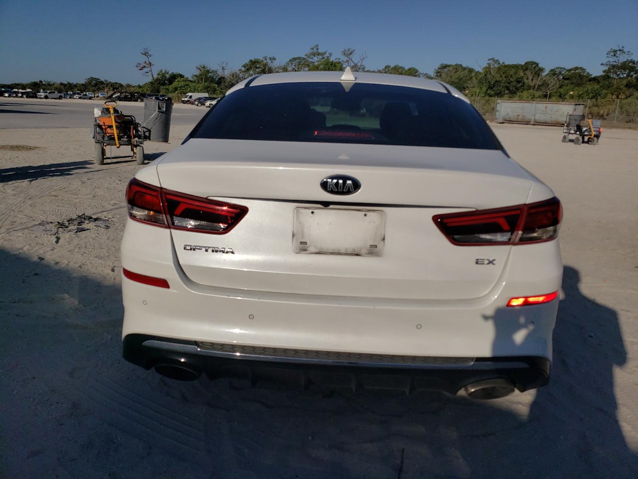 Photo 5 VIN: 5XXGU4L10LG415322 - KIA OPTIMA 