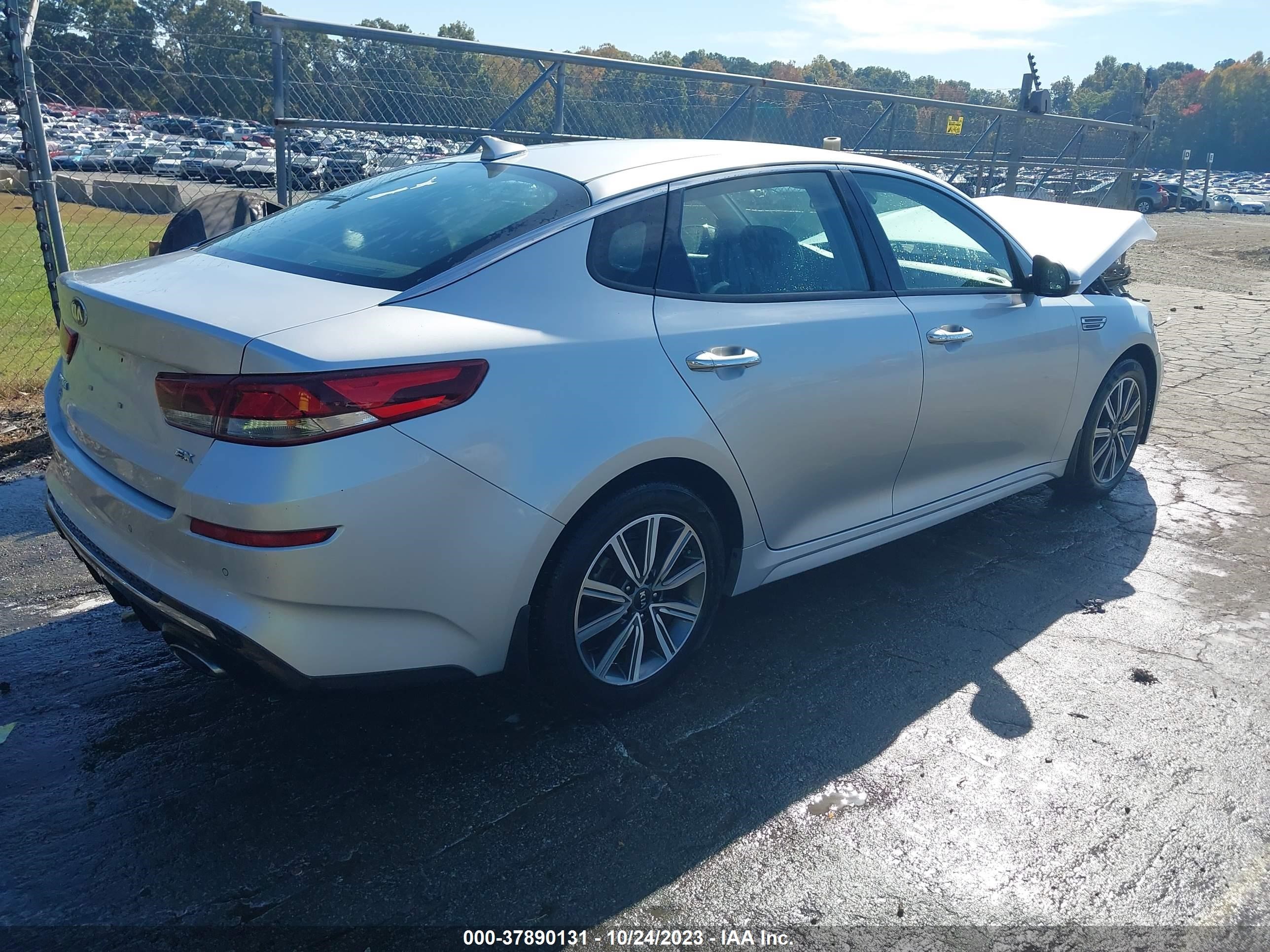 Photo 3 VIN: 5XXGU4L12KG367546 - KIA OPTIMA 