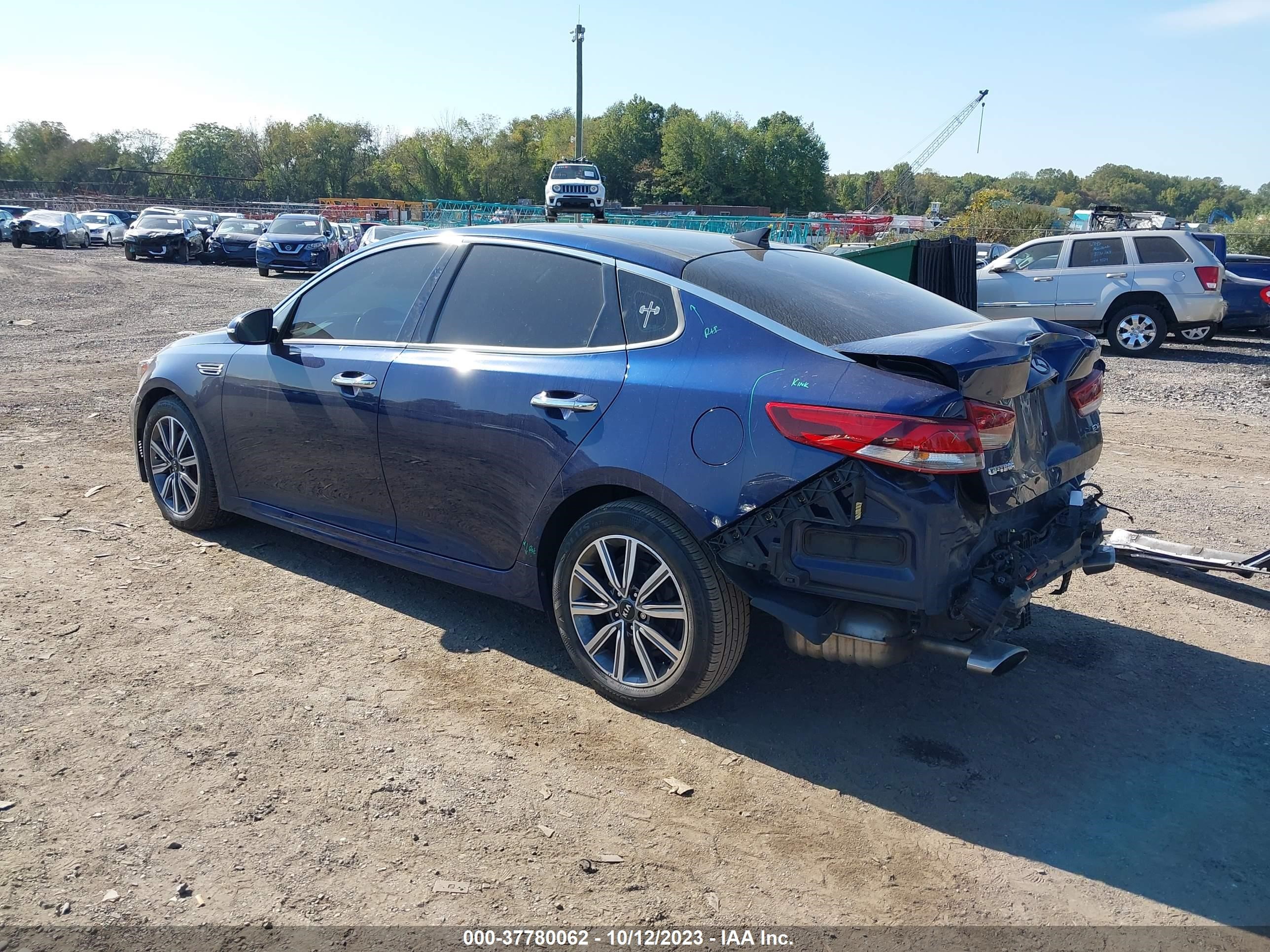 Photo 2 VIN: 5XXGU4L19KG366958 - KIA OPTIMA 