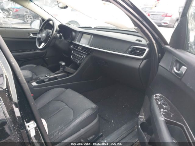 Photo 4 VIN: 5XXGU4L1XKG335959 - TOYOTA SIENNA 