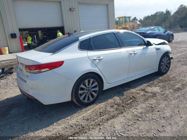 Photo 3 VIN: 5XXGU4L30GG004056 - KIA OPTIMA 