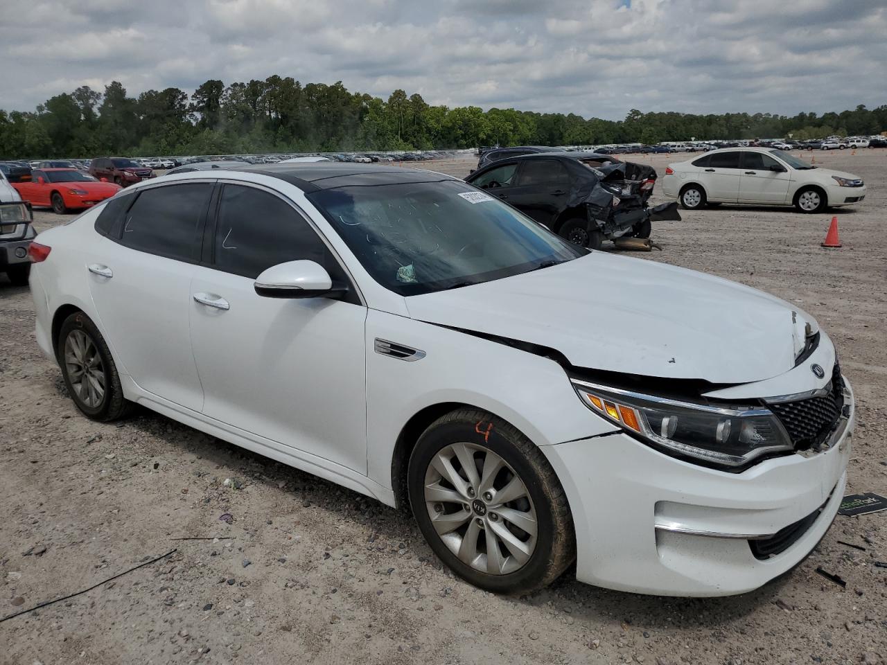 Photo 3 VIN: 5XXGU4L30GG099153 - KIA OPTIMA 