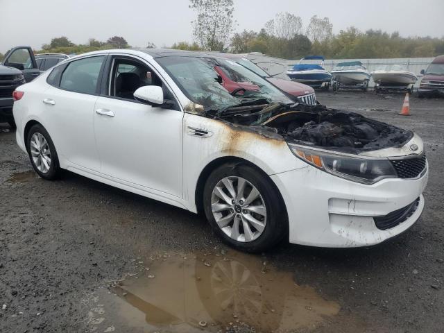 Photo 3 VIN: 5XXGU4L30GG114525 - KIA OPTIMA EX 