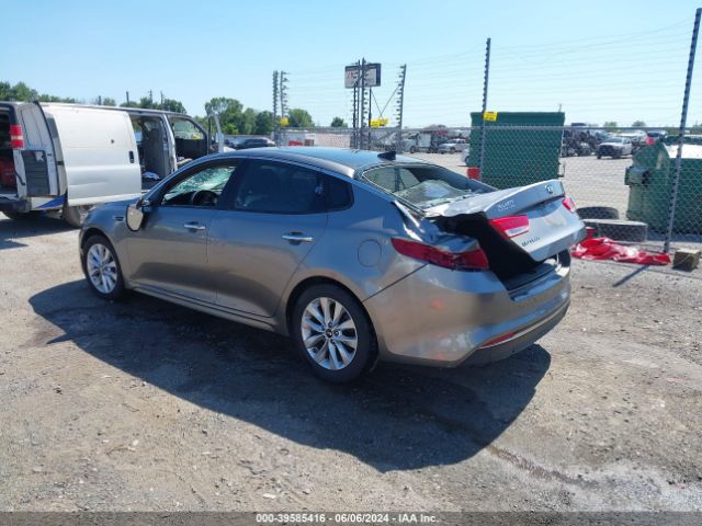 Photo 2 VIN: 5XXGU4L30JG238625 - KIA OPTIMA 