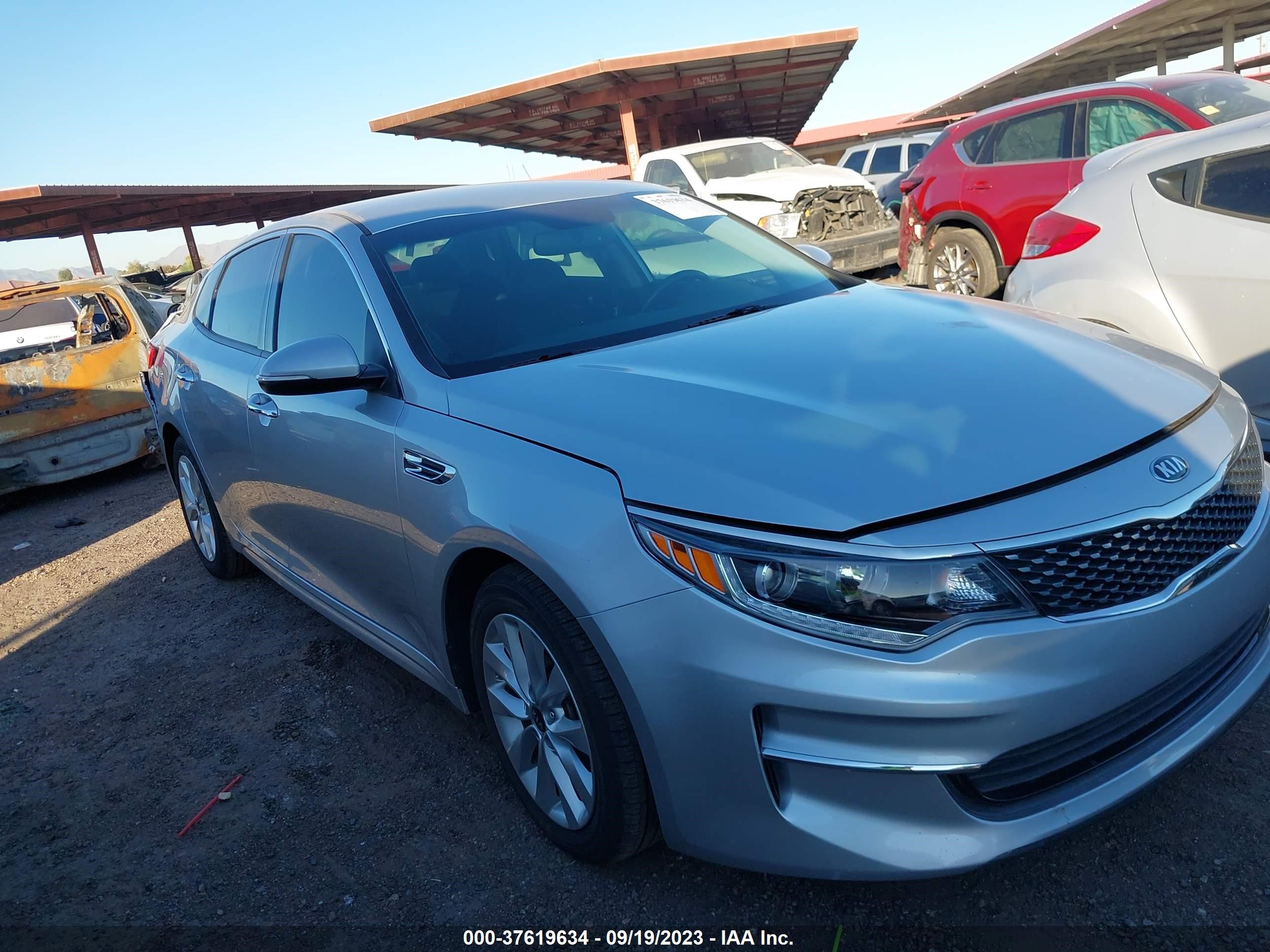 Photo 0 VIN: 5XXGU4L30JG274945 - KIA OPTIMA 