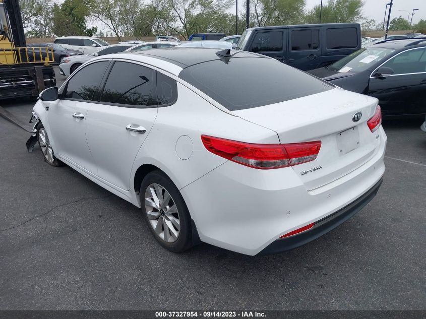 Photo 2 VIN: 5XXGU4L31GG086721 - KIA OPTIMA 