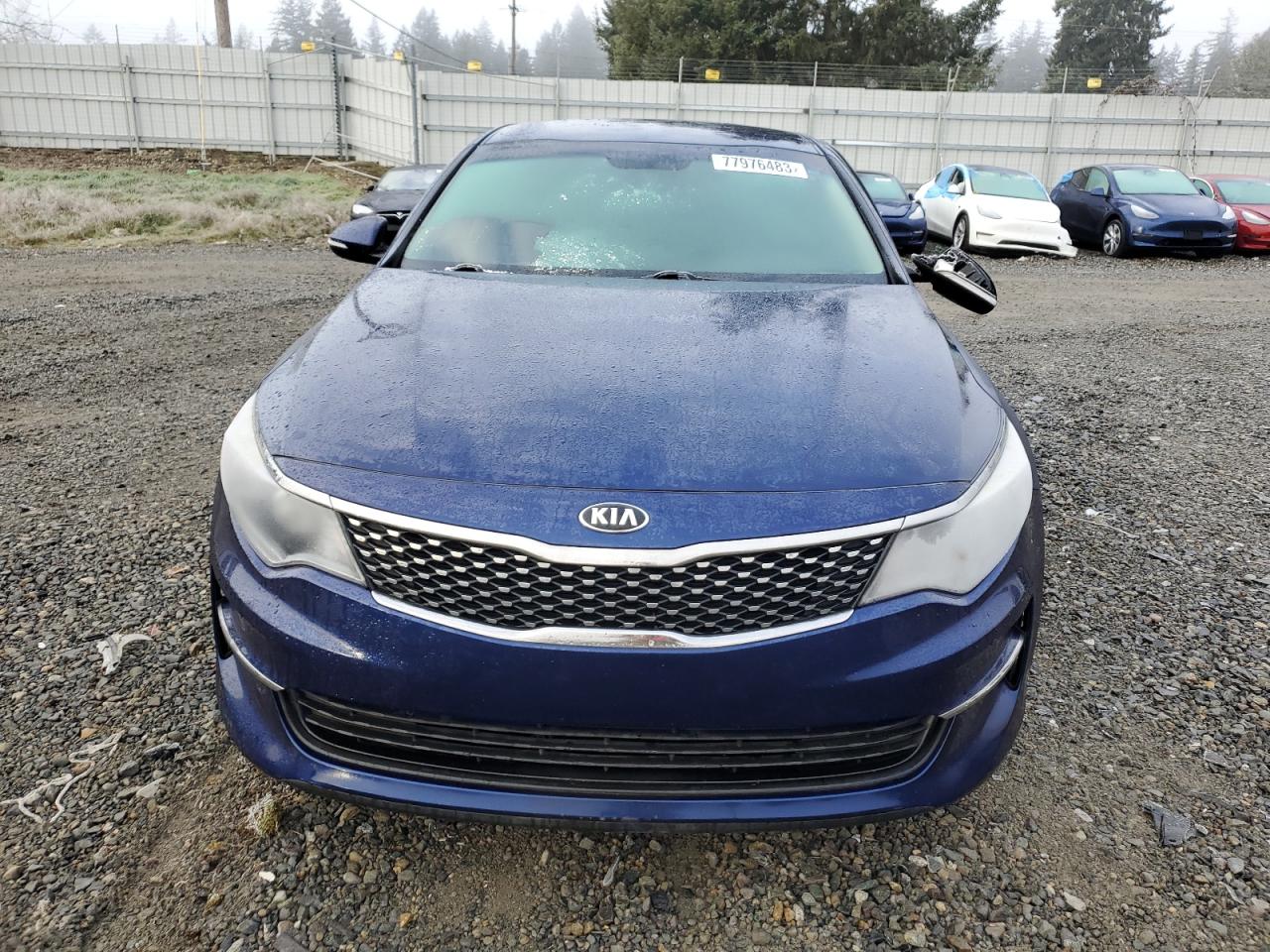 Photo 4 VIN: 5XXGU4L31HG137023 - KIA OPTIMA 