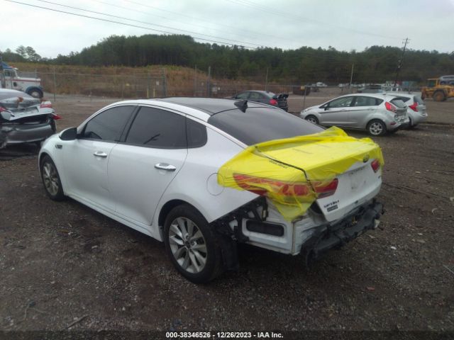 Photo 2 VIN: 5XXGU4L31JG209666 - KIA OPTIMA 