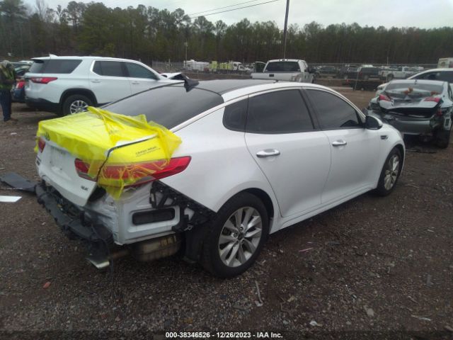 Photo 3 VIN: 5XXGU4L31JG209666 - KIA OPTIMA 