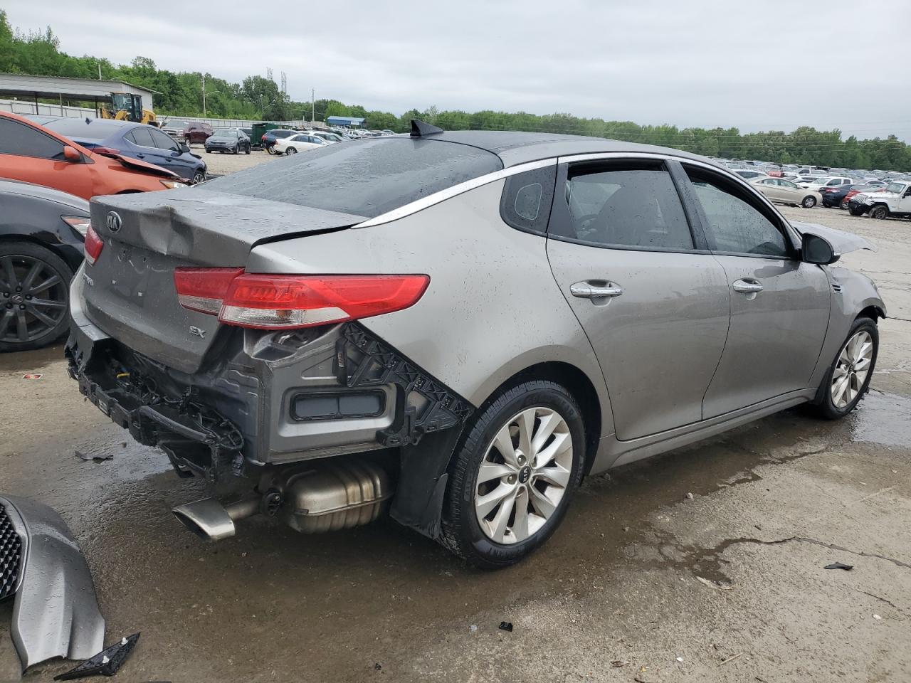 Photo 2 VIN: 5XXGU4L31JG245549 - KIA OPTIMA 