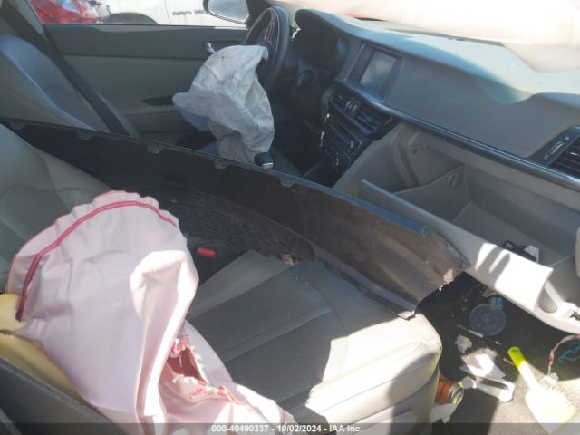 Photo 4 VIN: 5XXGU4L31JG245602 - KIA OPTIMA 