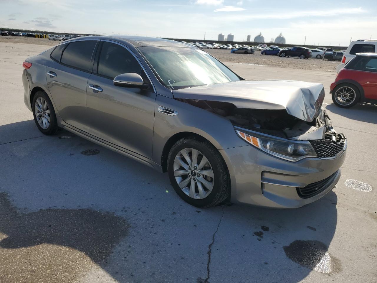 Photo 3 VIN: 5XXGU4L32GG103137 - KIA OPTIMA 