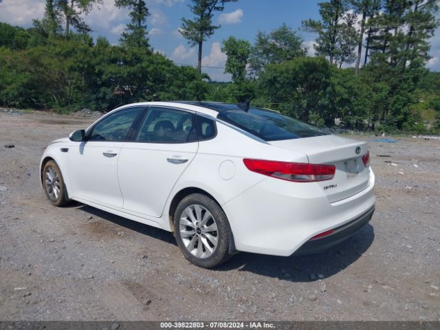 Photo 2 VIN: 5XXGU4L32GG103798 - KIA OPTIMA 