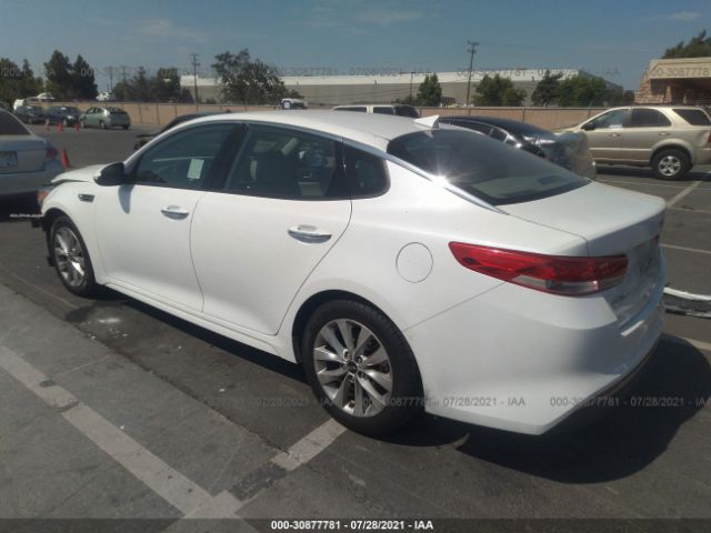 Photo 2 VIN: 5XXGU4L32HG156874 - KIA OPTIMA 