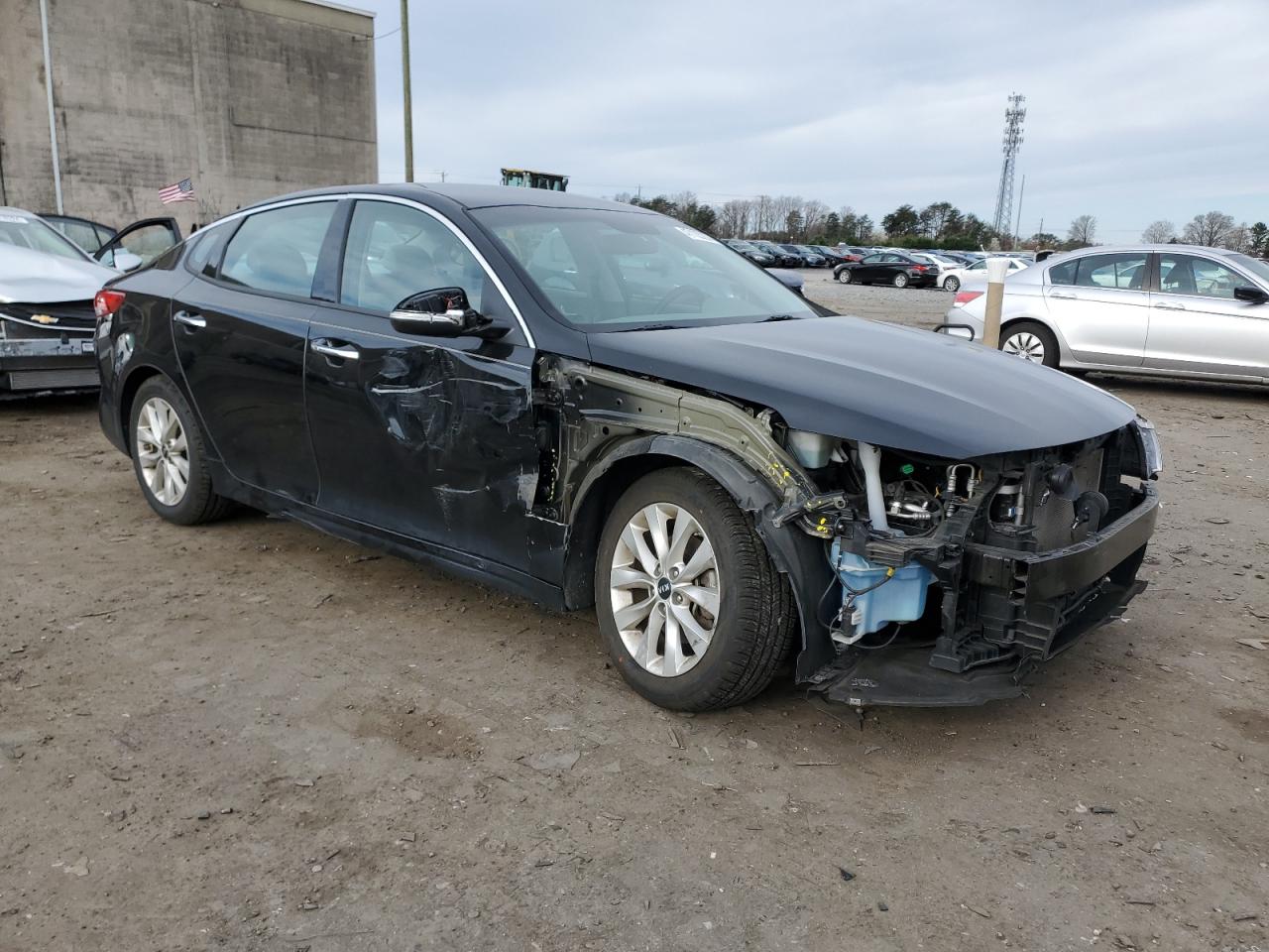 Photo 3 VIN: 5XXGU4L32JG245690 - KIA OPTIMA 