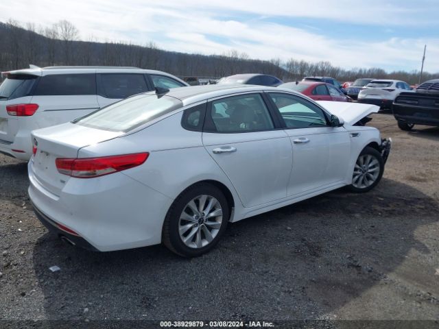 Photo 3 VIN: 5XXGU4L32JG246662 - KIA OPTIMA 