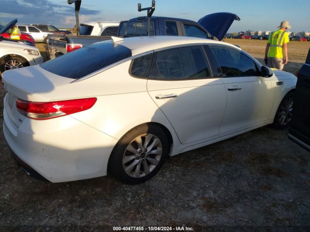 Photo 3 VIN: 5XXGU4L33GG068866 - KIA OPTIMA 