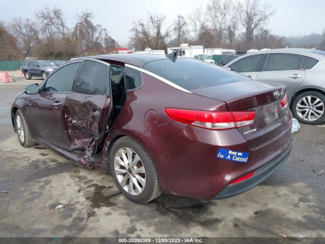 Photo 2 VIN: 5XXGU4L33GG093637 - KIA OPTIMA 