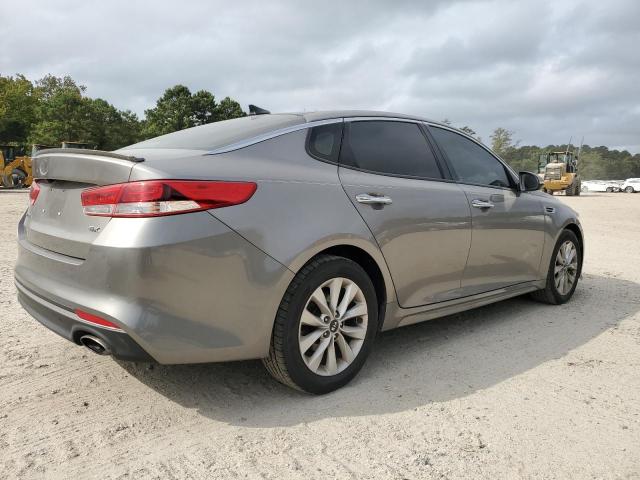 Photo 2 VIN: 5XXGU4L33JG272199 - KIA OPTIMA EX 