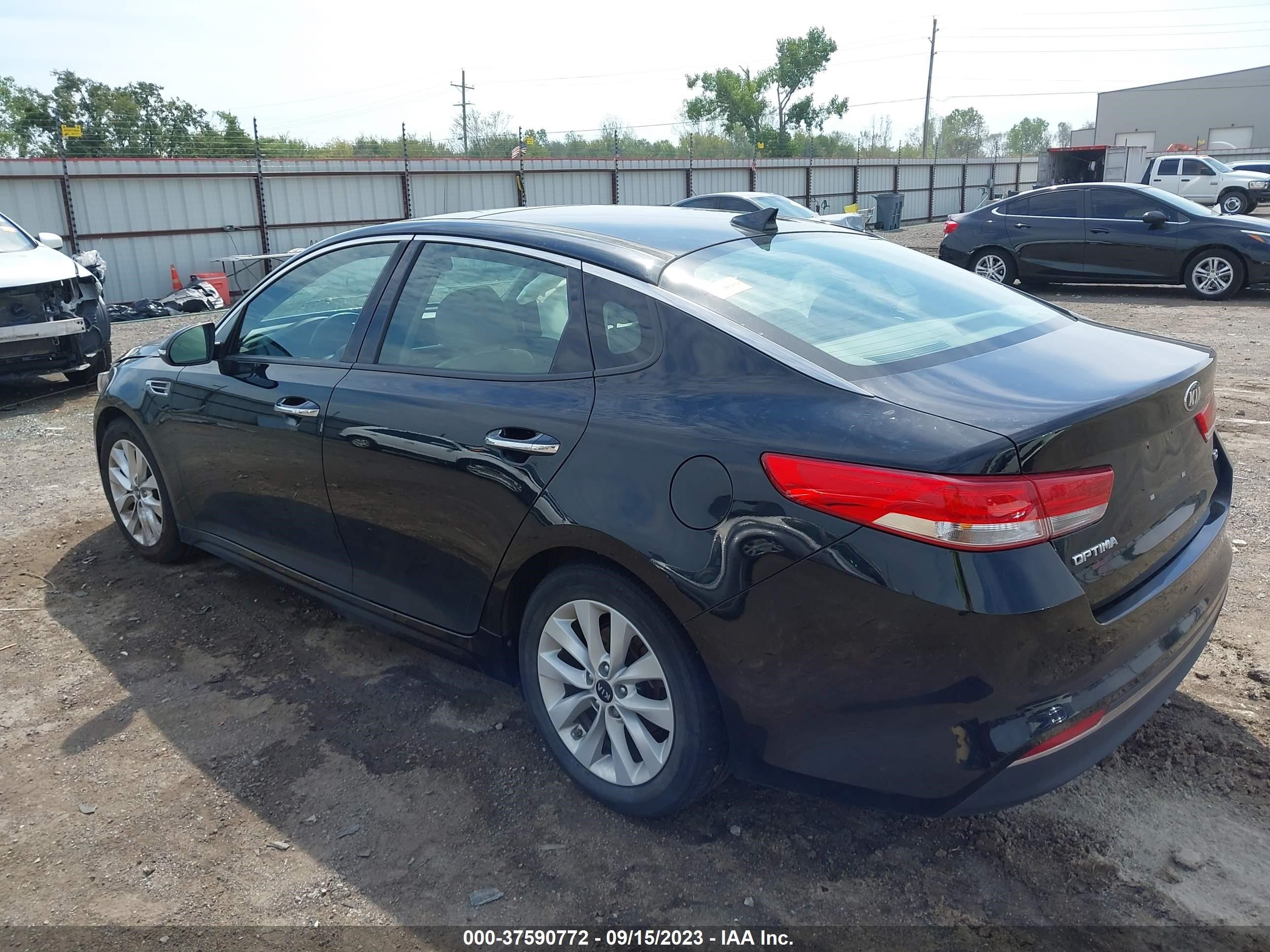 Photo 2 VIN: 5XXGU4L34GG050358 - KIA OPTIMA 