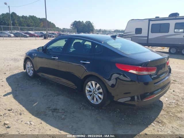 Photo 2 VIN: 5XXGU4L34HG131670 - KIA OPTIMA 