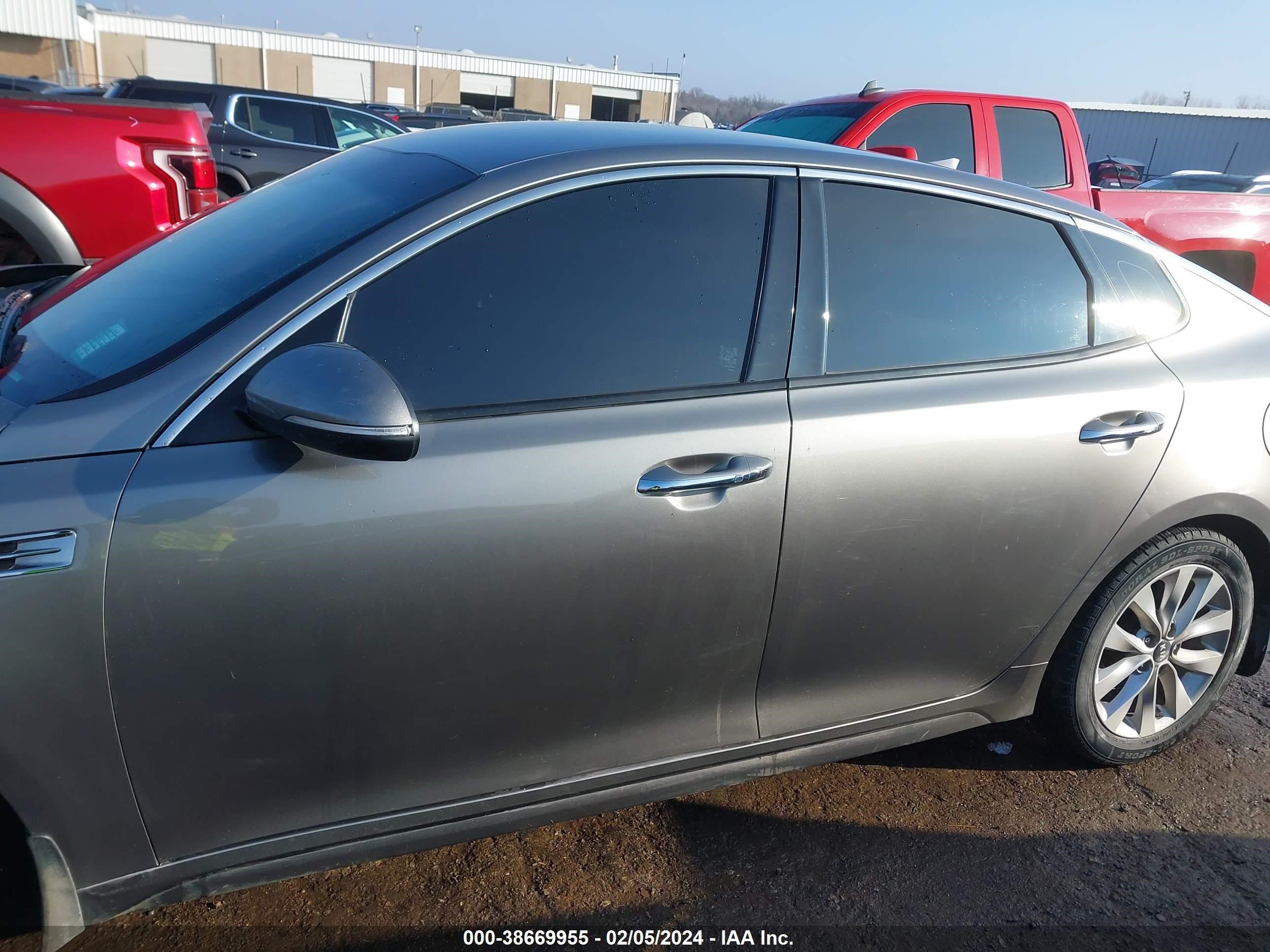 Photo 13 VIN: 5XXGU4L34HG172171 - KIA OPTIMA 