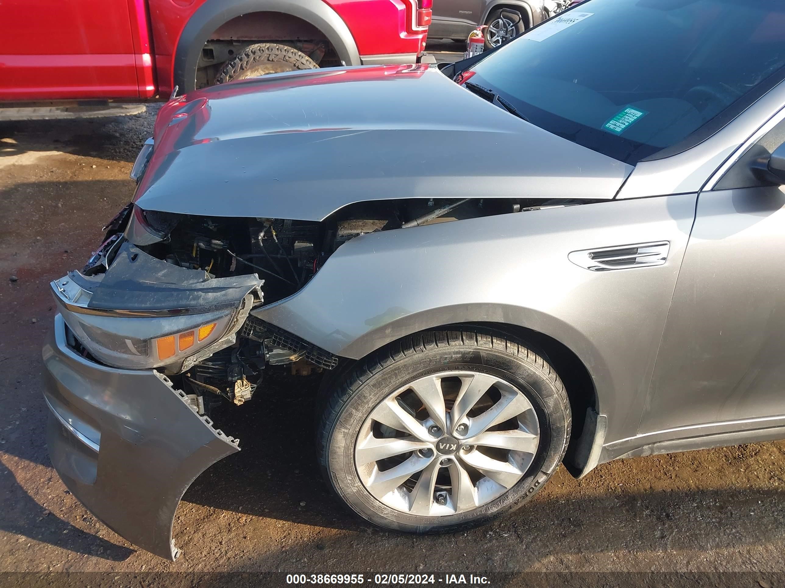 Photo 5 VIN: 5XXGU4L34HG172171 - KIA OPTIMA 