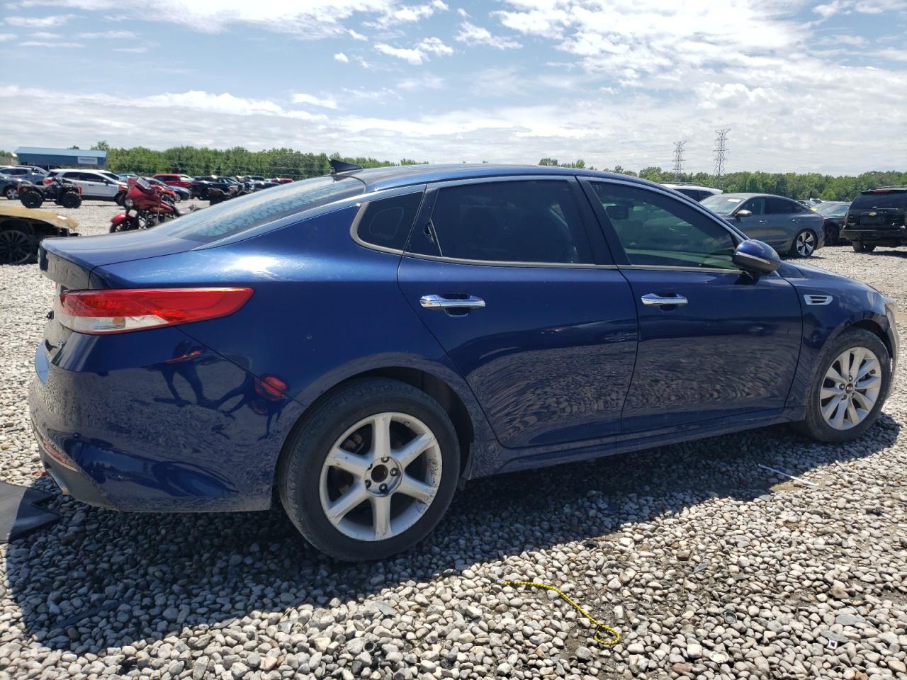 Photo 2 VIN: 5XXGU4L35GG009740 - KIA OPTIMA 