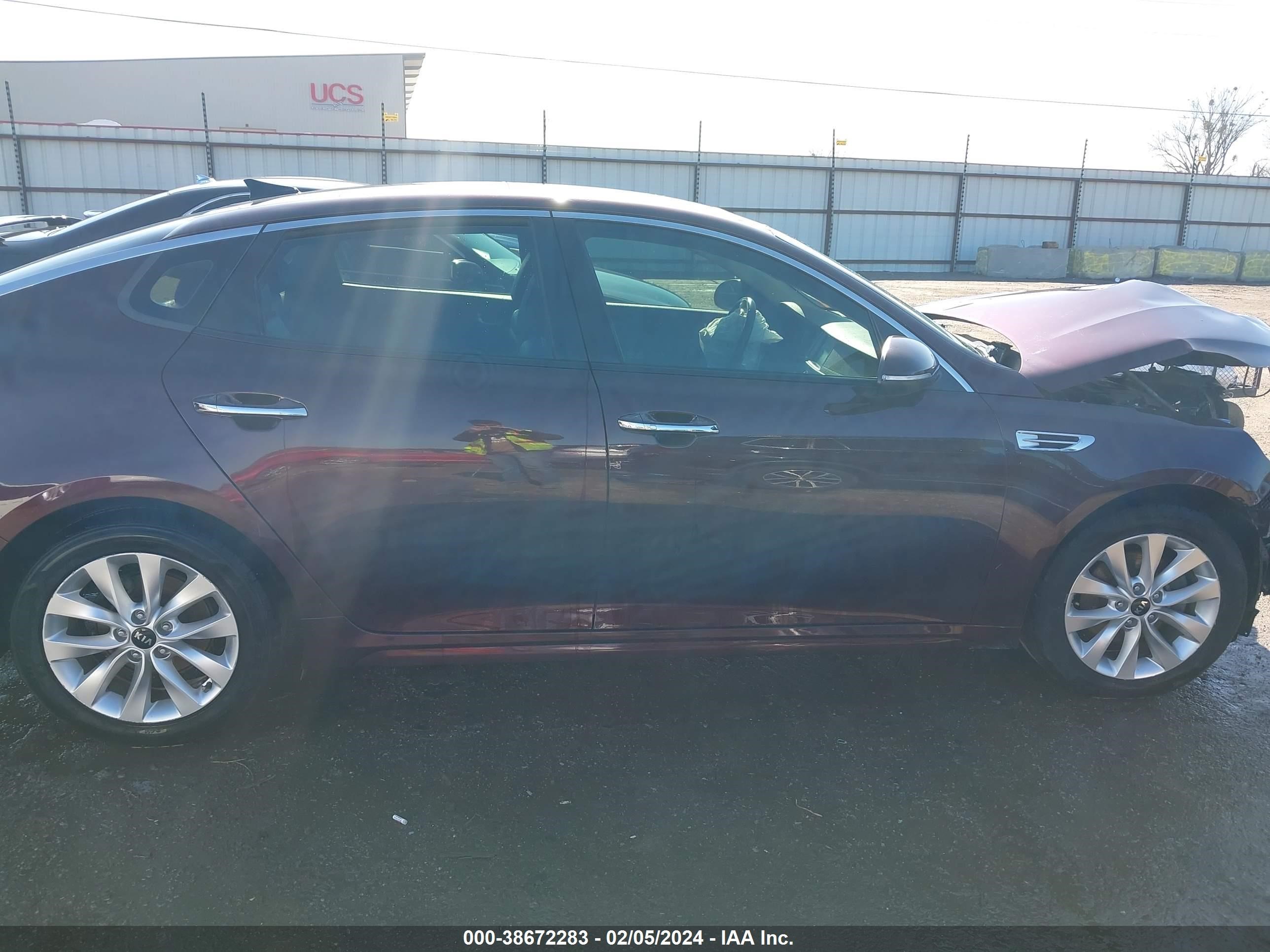 Photo 13 VIN: 5XXGU4L35GG009902 - KIA OPTIMA 