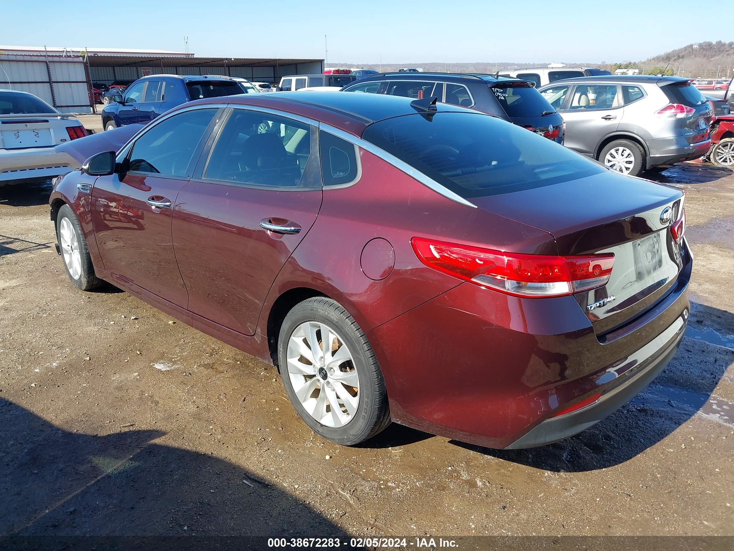 Photo 3 VIN: 5XXGU4L35GG009902 - KIA OPTIMA 