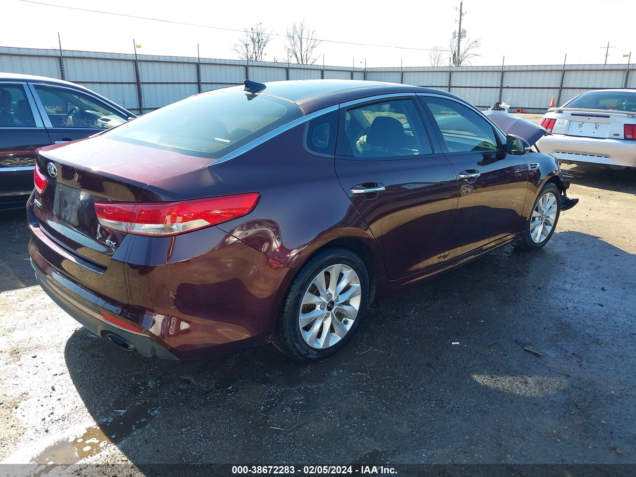 Photo 4 VIN: 5XXGU4L35GG009902 - KIA OPTIMA 