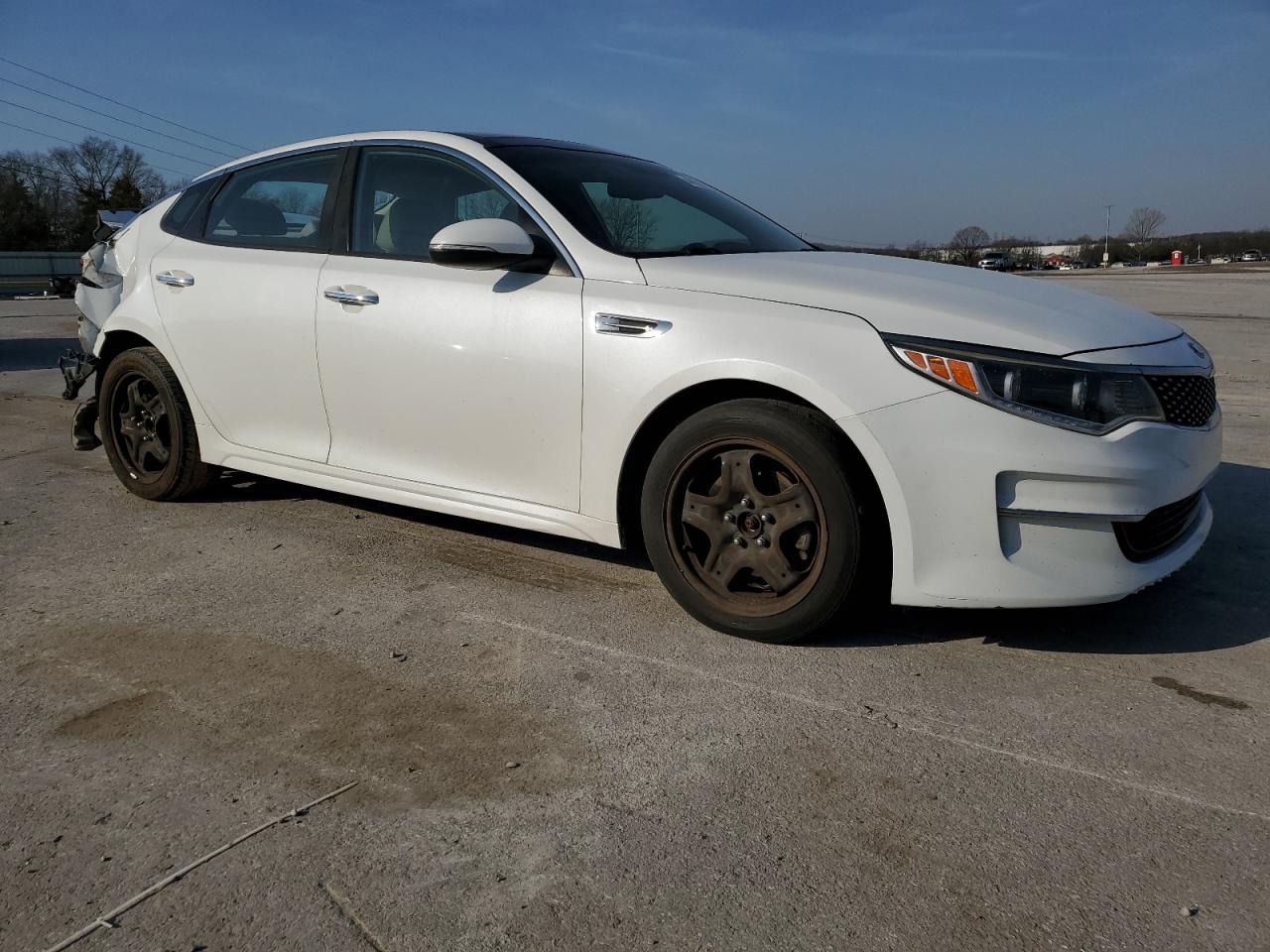 Photo 3 VIN: 5XXGU4L35GG044889 - KIA OPTIMA 