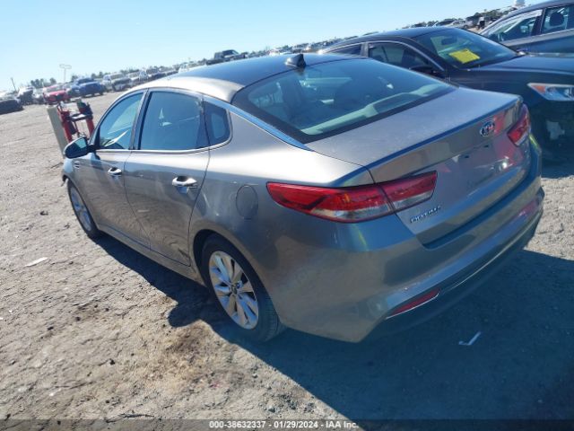 Photo 2 VIN: 5XXGU4L35GG046612 - KIA OPTIMA 