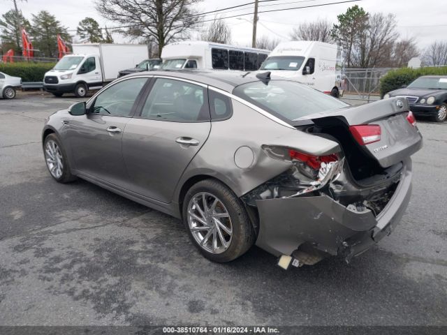 Photo 2 VIN: 5XXGU4L35GG056752 - KIA OPTIMA 