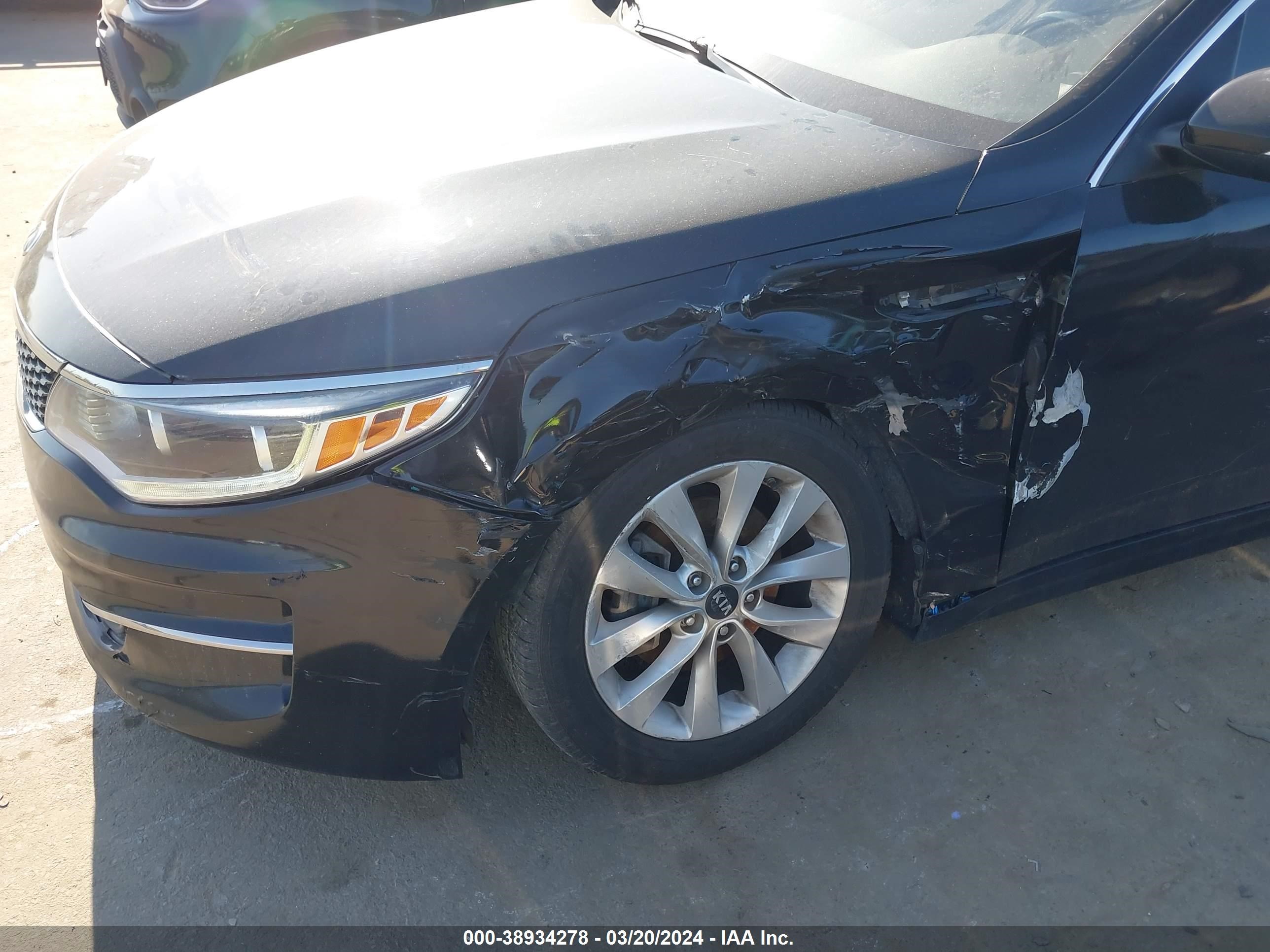 Photo 11 VIN: 5XXGU4L35GG108624 - KIA OPTIMA 