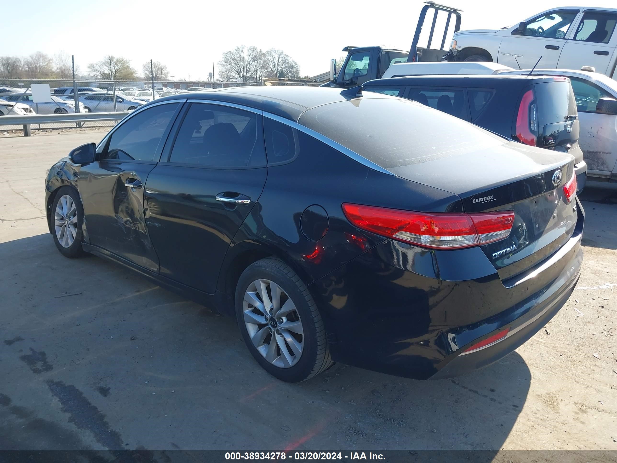 Photo 2 VIN: 5XXGU4L35GG108624 - KIA OPTIMA 