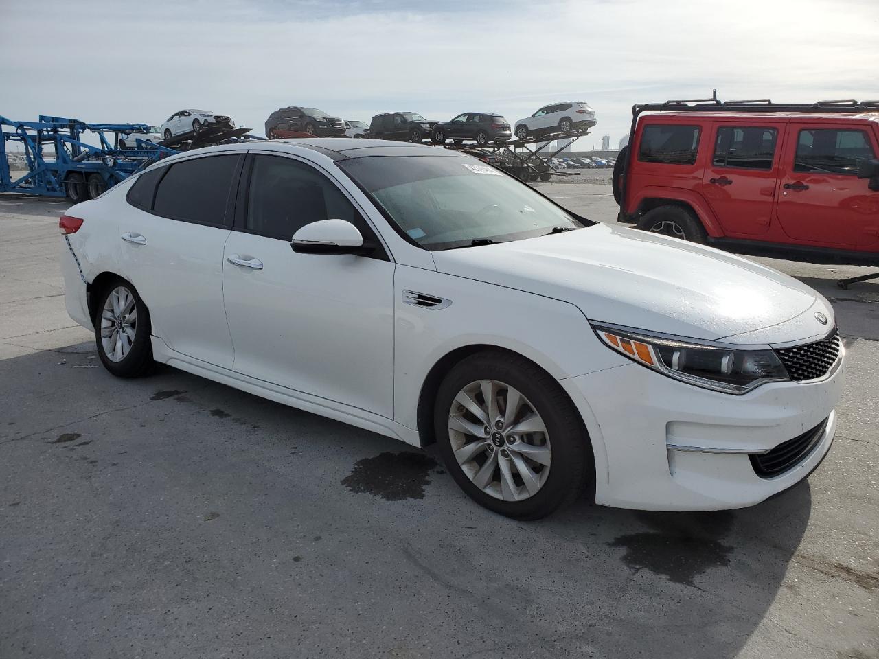 Photo 3 VIN: 5XXGU4L36GG094832 - KIA OPTIMA 