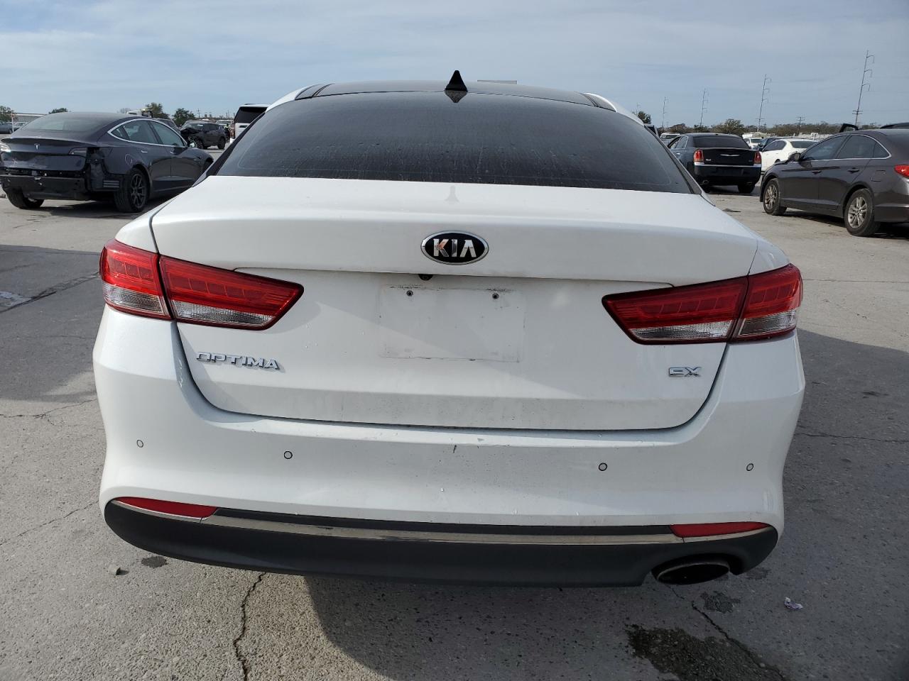 Photo 5 VIN: 5XXGU4L36GG094832 - KIA OPTIMA 