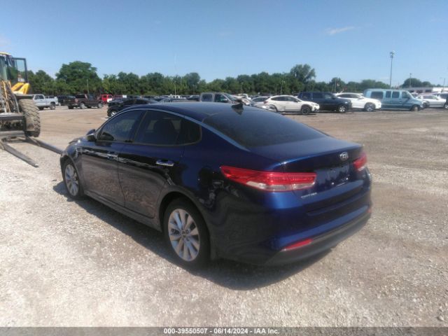 Photo 2 VIN: 5XXGU4L37GG010372 - KIA OPTIMA 