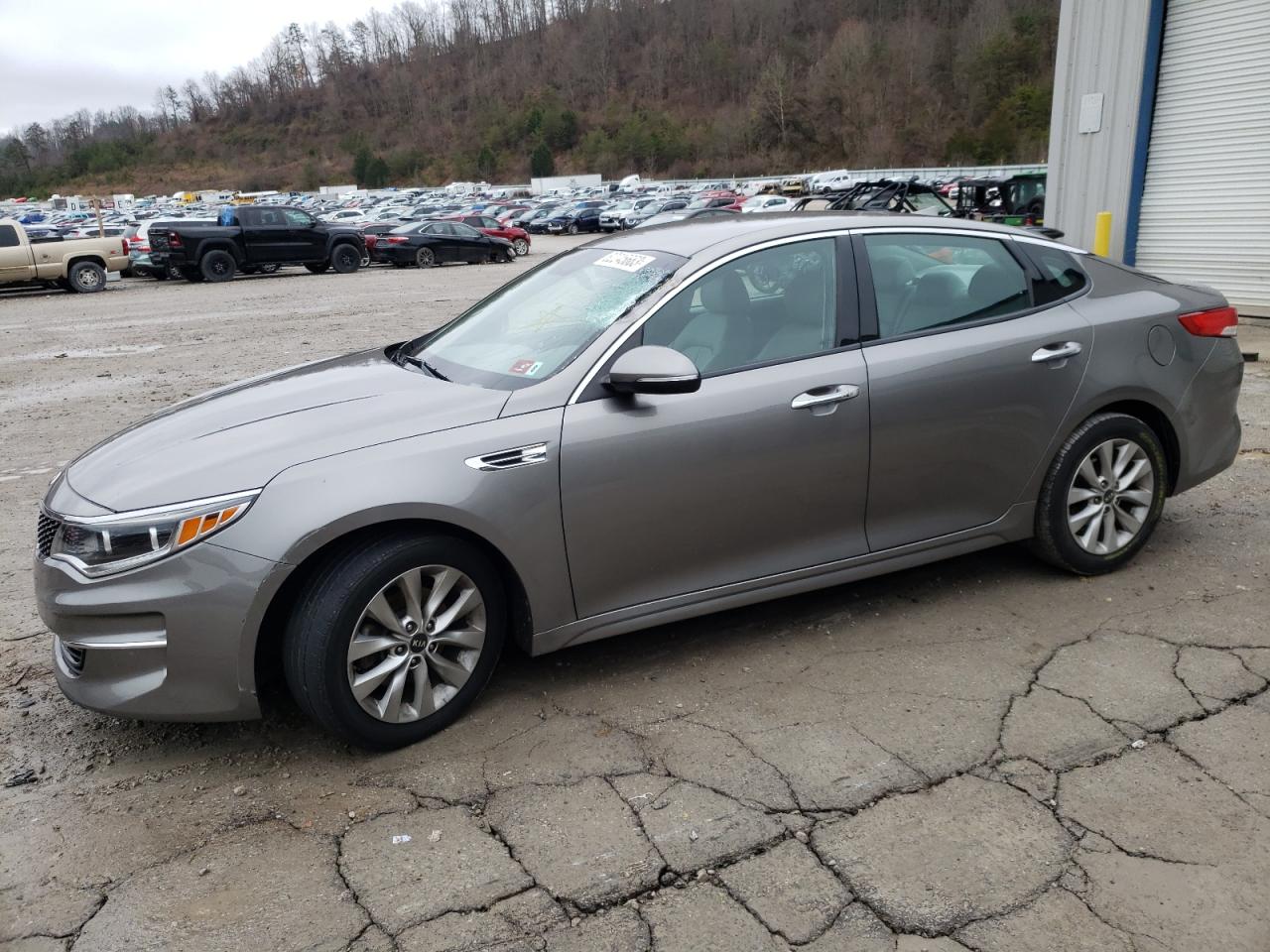 Photo 1 VIN: 5XXGU4L37GG094791 - KIA OPTIMA 