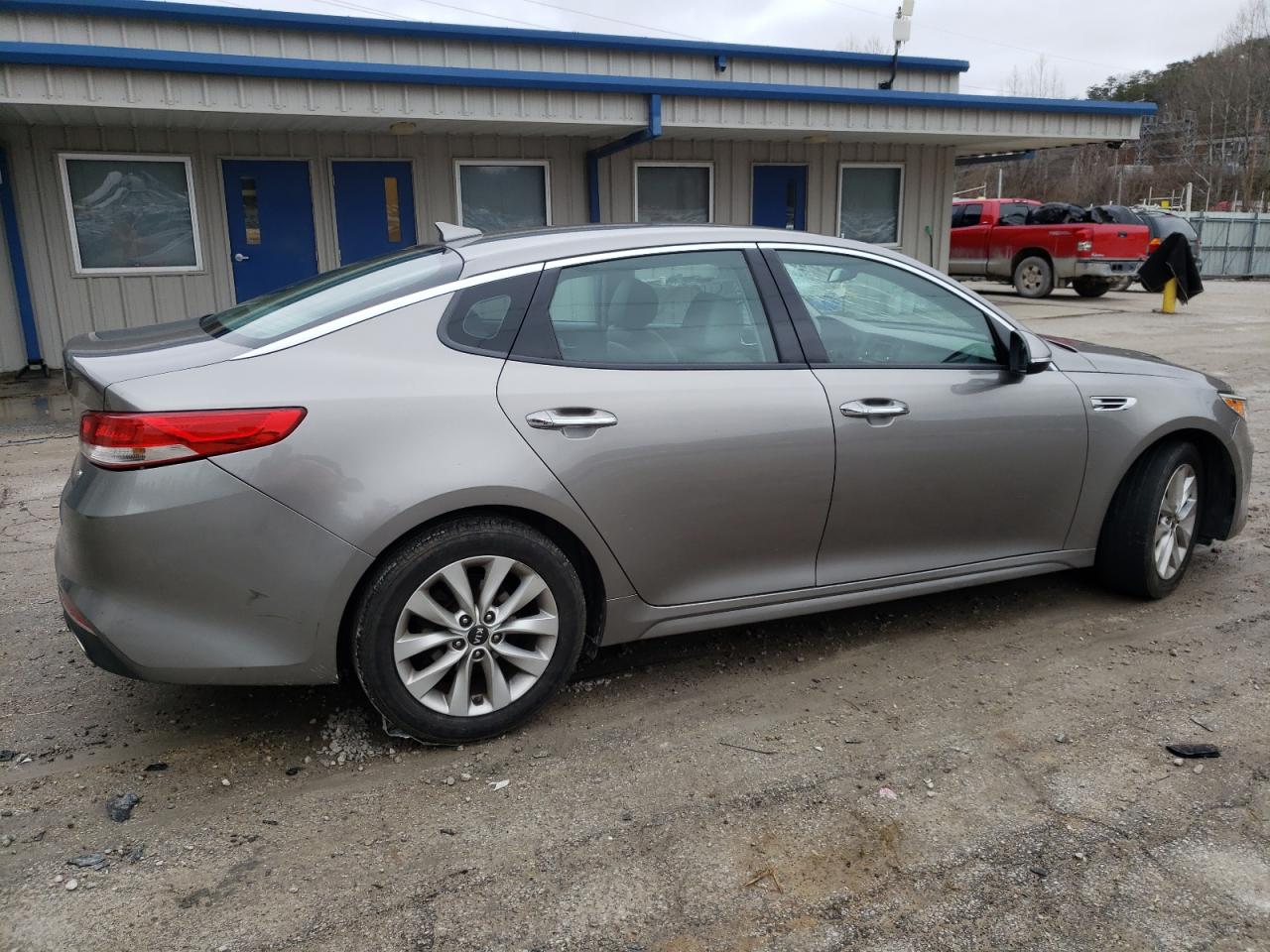 Photo 3 VIN: 5XXGU4L37GG094791 - KIA OPTIMA 