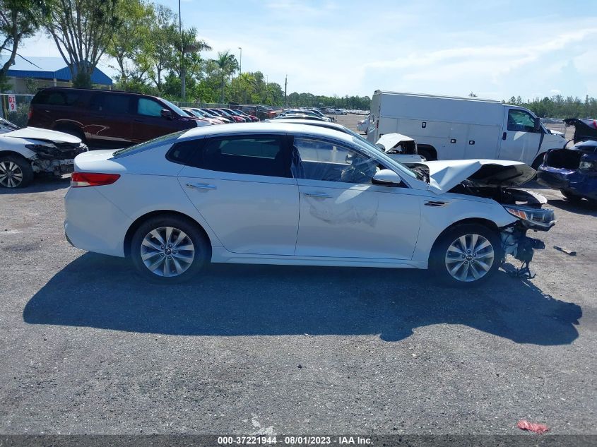 Photo 13 VIN: 5XXGU4L37HG164811 - KIA OPTIMA 