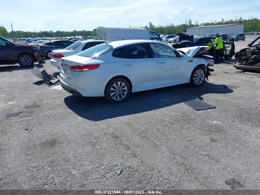 Photo 3 VIN: 5XXGU4L37HG164811 - KIA OPTIMA 