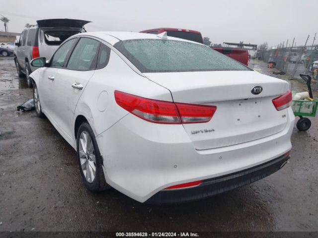 Photo 2 VIN: 5XXGU4L37JG180903 - KIA OPTIMA 