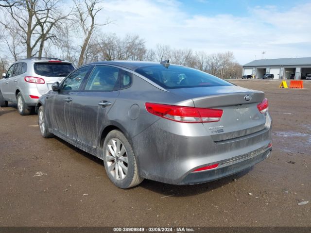 Photo 2 VIN: 5XXGU4L37JG197362 - KIA OPTIMA 