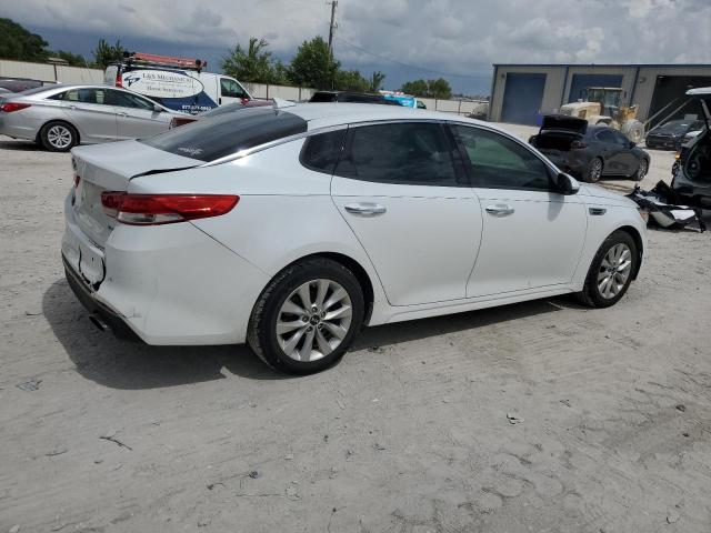 Photo 2 VIN: 5XXGU4L37JG197488 - KIA OPTIMA EX 